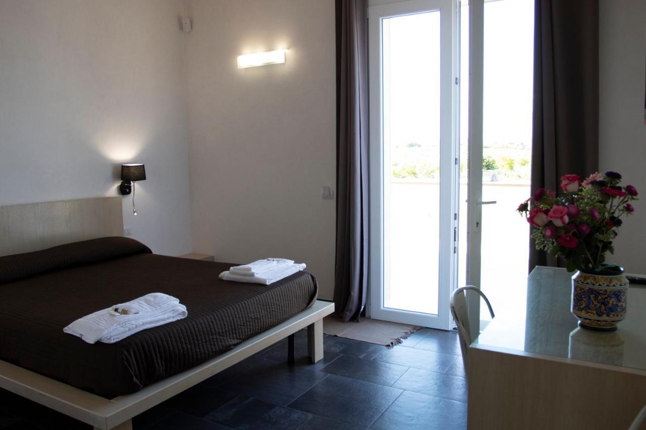 La Mela Di Venere Villa Палацоло Акрейде Екстериор снимка