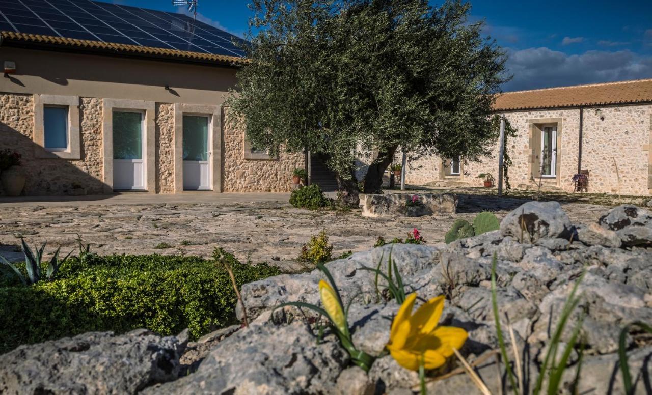 La Mela Di Venere Villa Палацоло Акрейде Екстериор снимка